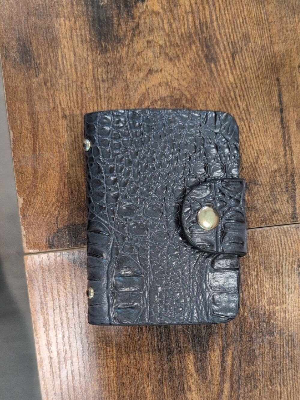 Black Croc-Embossed Tote Bag with Matching Crossbody - Picture 8 of 11